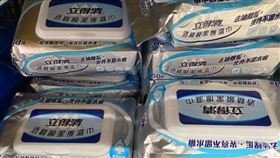 這款濕紙巾因為擦廚房相當好用被網友在社團推薦。（圖／翻攝自我愛全聯-好物老實説）