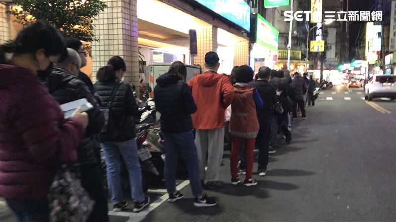 口罩「運費換排隊」划算？　網友分析