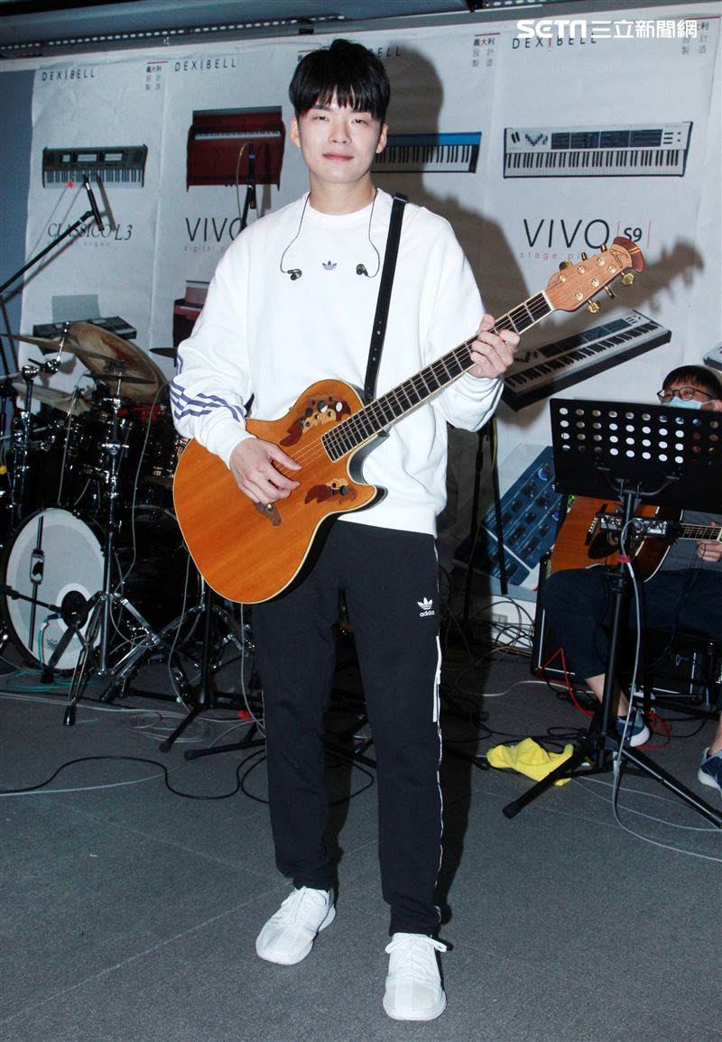 劉明峰接受三立新聞網專訪。（記者邱榮吉/攝影）