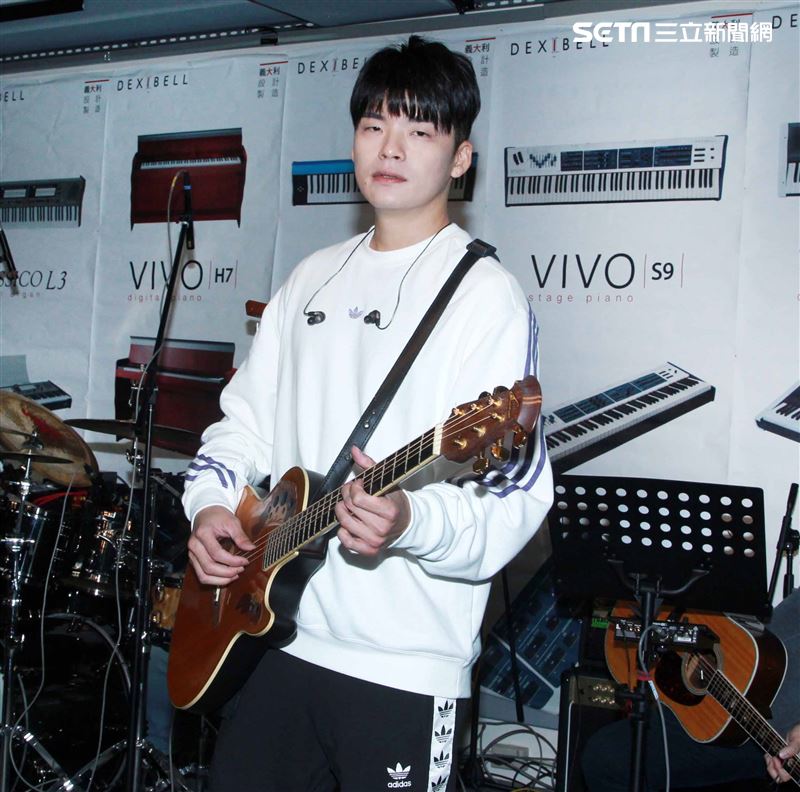 劉明峰接受三立新聞網專訪。（記者邱榮吉/攝影）