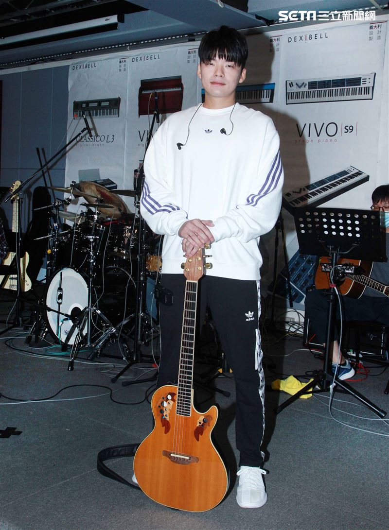 劉明峰接受三立新聞網專訪。（記者邱榮吉/攝影）