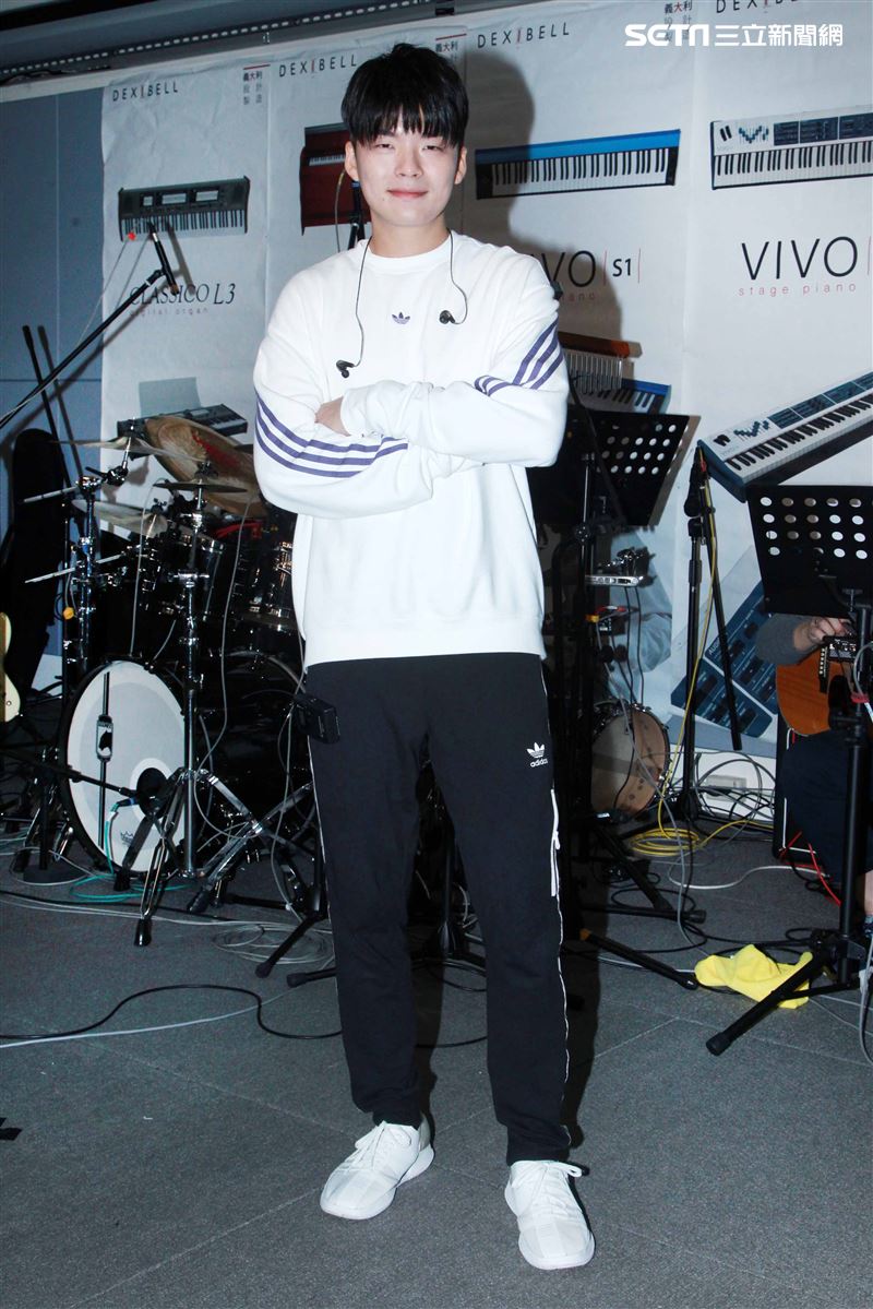 劉明峰接受三立新聞網專訪。（記者邱榮吉/攝影）