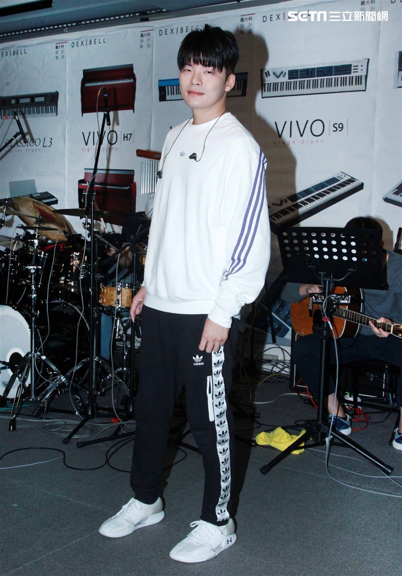 劉明峰接受三立新聞網專訪。（記者邱榮吉/攝影）