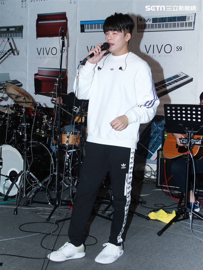 劉明峰接受三立新聞網專訪。（記者邱榮吉/攝影）