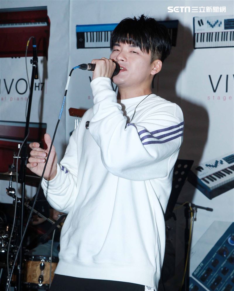 劉明峰接受三立新聞網專訪。（記者邱榮吉/攝影）