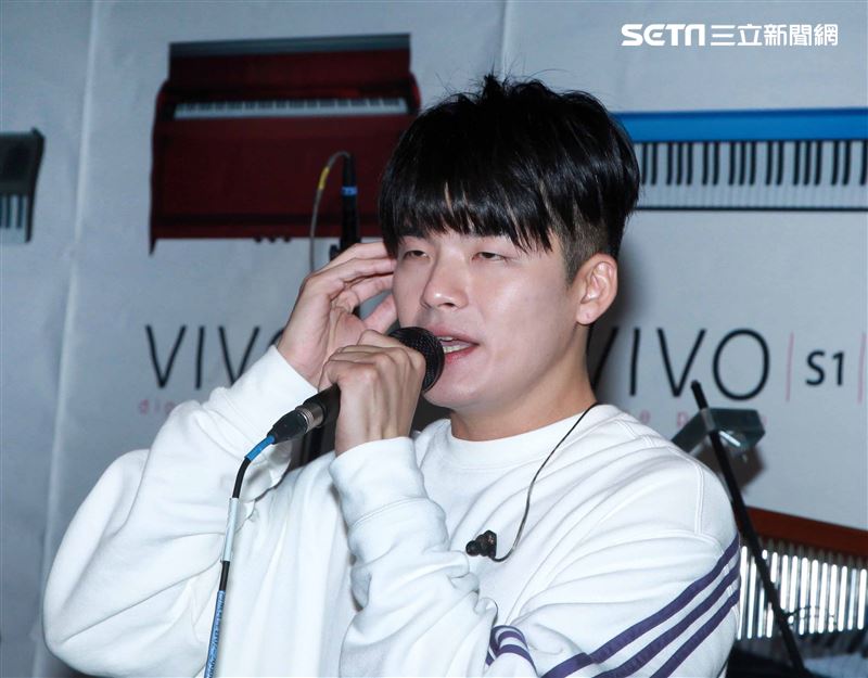劉明峰接受三立新聞網專訪。（記者邱榮吉/攝影）