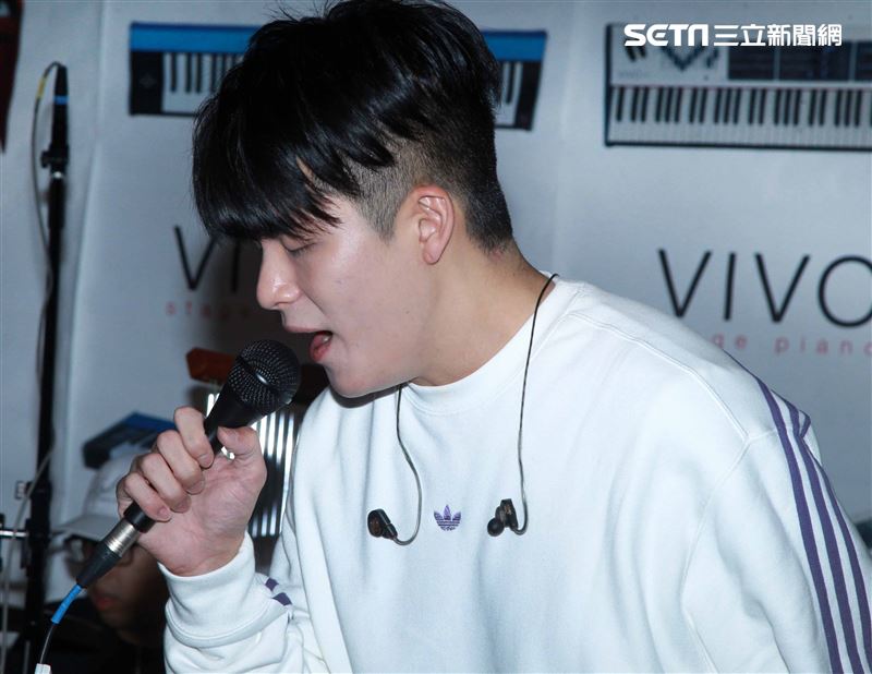 劉明峰接受三立新聞網專訪。（記者邱榮吉/攝影）