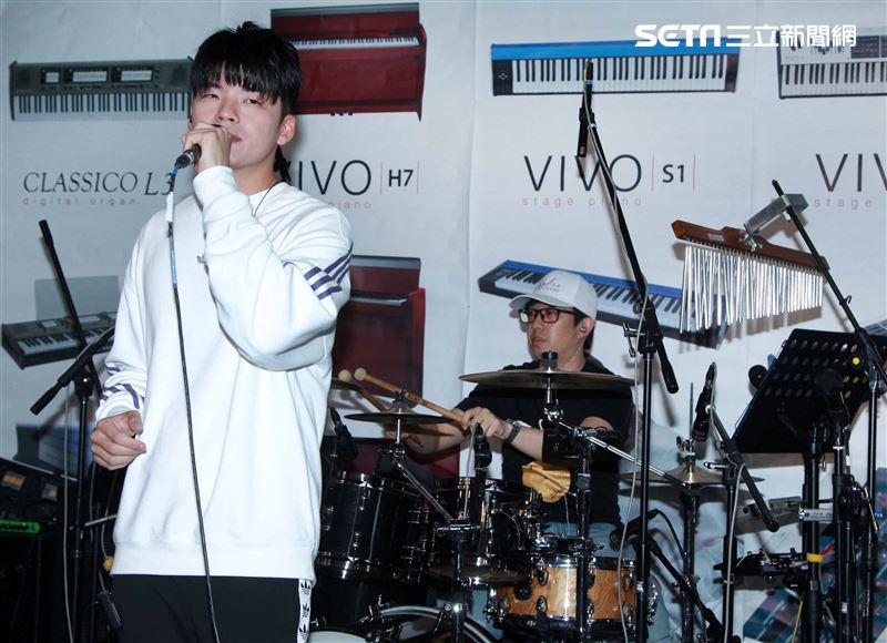 劉明峰接受三立新聞網專訪。（記者邱榮吉/攝影）