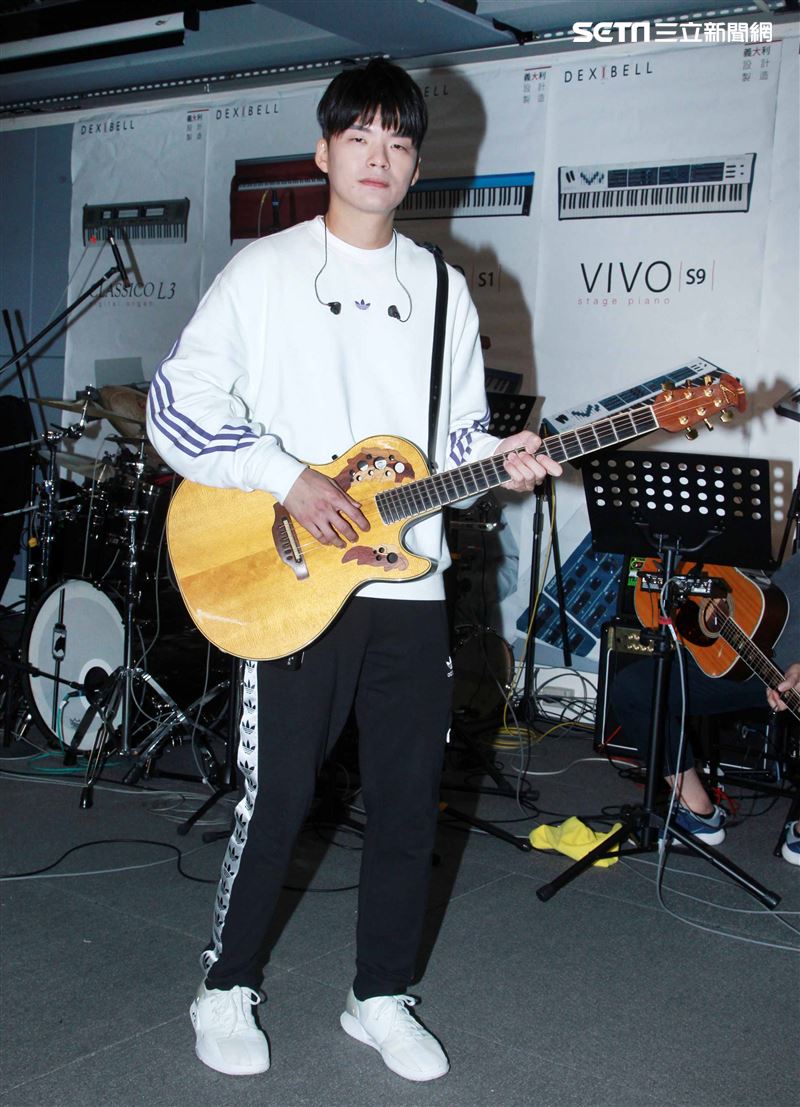 劉明峰接受三立新聞網專訪。（記者邱榮吉/攝影）