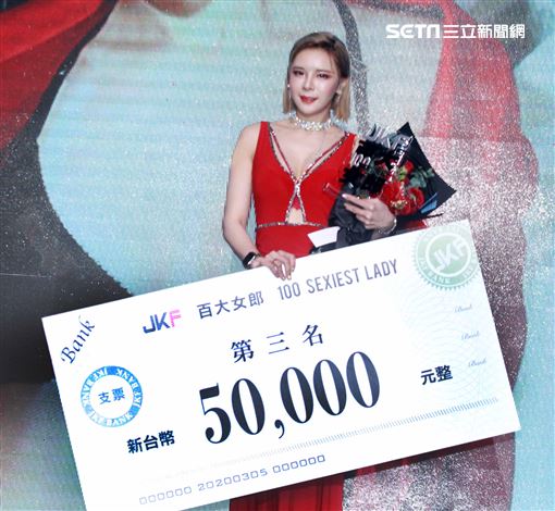 第一屆JKF百大女郎第三名最兇武器紀曉嵐。（記者邱榮吉/攝影）