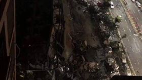 泉州酒店倒塌埋70人　空拍畫面曝光（圖／翻攝自微博）