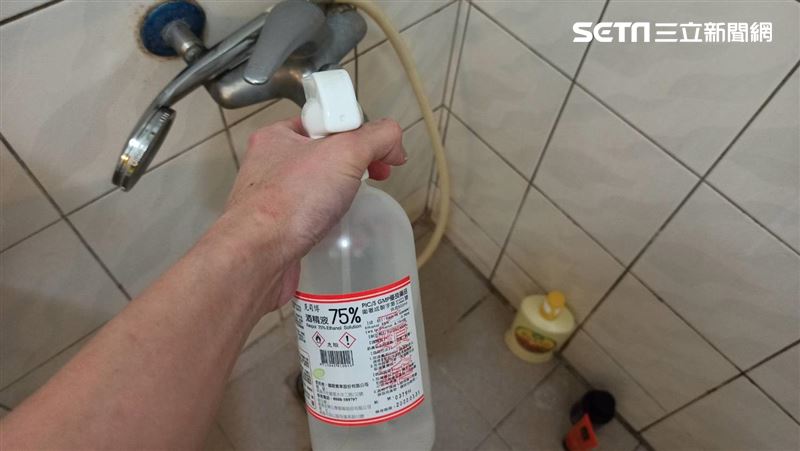 民眾狂噴酒精　許多無辜細菌喪生？