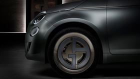 ▲FIAT 500 Armani。（圖／翻攝FIAT網站）