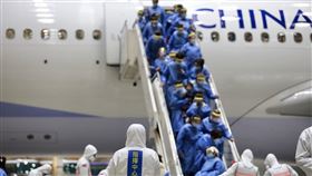 圖／CDC提供,第二批武漢包機返台民眾