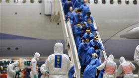 陳時中接機。（圖／CDC提供）