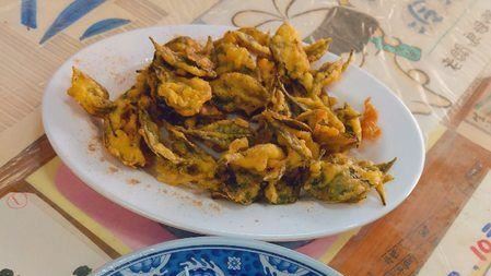 坪林美食炸茶葉被讚爆　網驚：好神奇