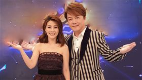 翁立友董育君拍攝MV。（圖／豪記唱片）