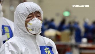 陳時中笑：臉上花花　N95印遮不掉