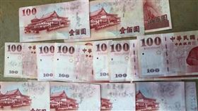 電話簿？鈔票寫全名+電話　網曝解答（圖／翻攝自爆廢公社）