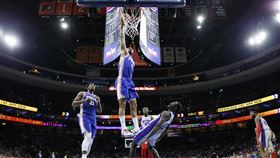 ▲史考特（Mike Scott）超狂隔扣。（圖／美聯社／達志影像）