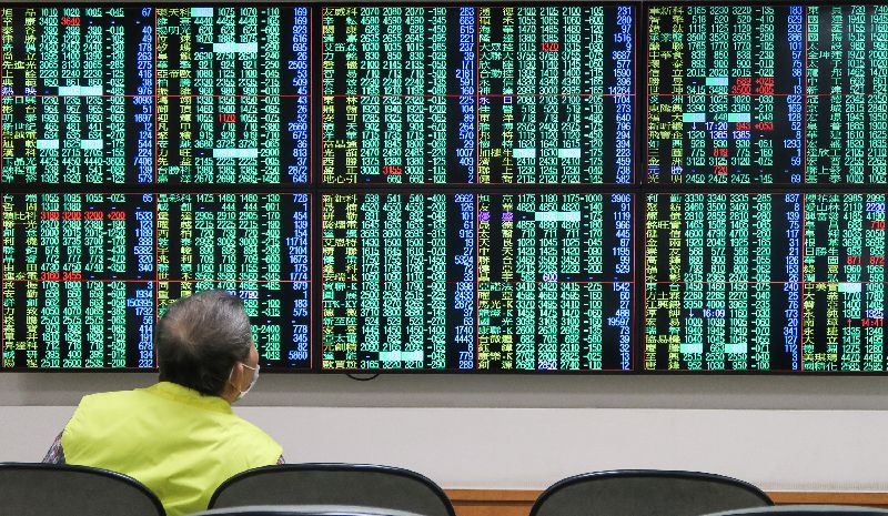 川普禁歐令釀經濟衰退疑慮　亞股重挫
