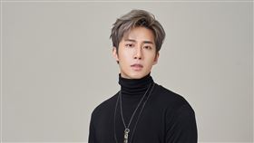 李建軒出輯有巧思《我想我會》《無法告訴你》MV成上下集
照片提供：邦寧傳播
女：蔡沁妍