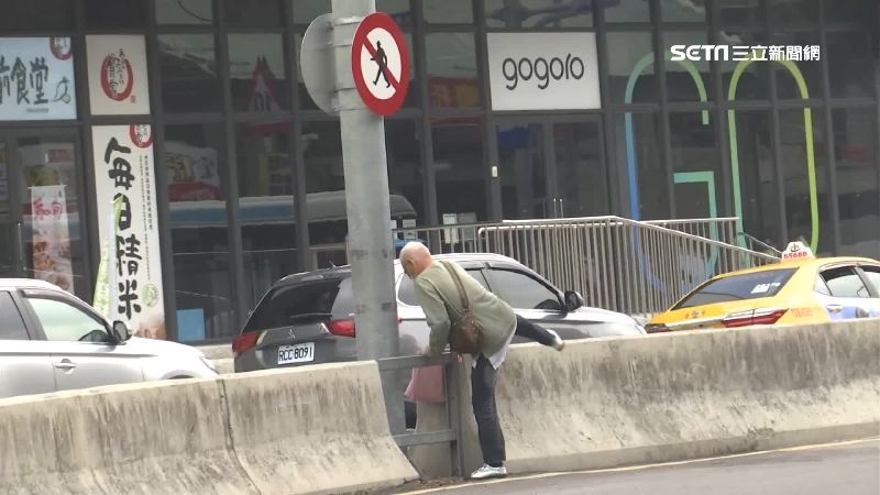 斑馬線超遠　民眾貪方便竟「切西瓜」