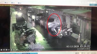 槍手大雨中伏擊　射穿男大腿畫面曝光