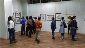 俄烏蘭烏德國家博物館展出台灣版畫獲好評俄羅斯布里雅特共和國烏蘭烏德國家博物館3月11日起展出台灣三代版畫藝術家作品，獲得當地藝術界高度評價。（駐俄羅斯代表處文化組提供）中央社　109年3月13日