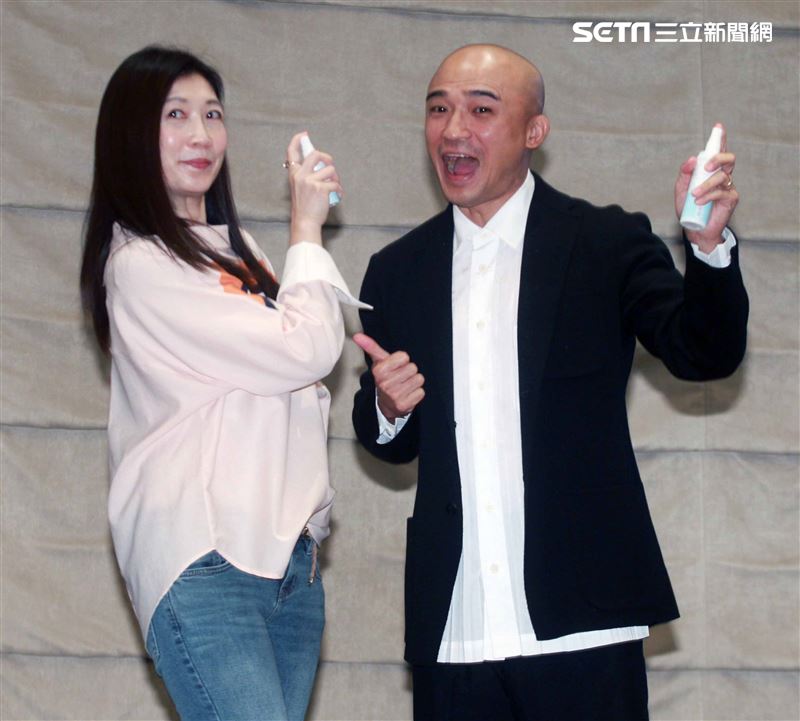 黃嘉千、小馬出席防疫產品記者會。（記者邱榮吉/攝影）