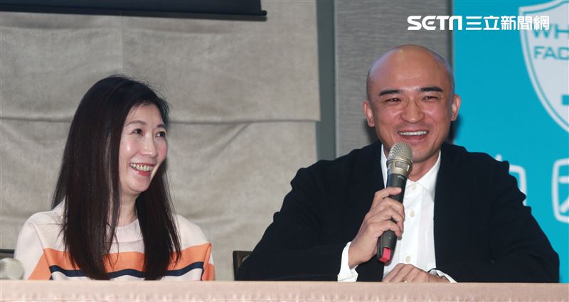 黃嘉千、小馬出席防疫產品記者會。（記者邱榮吉/攝影）