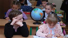 小學，學生，孩童，上課，學校，教室（圖／翻攝自Pixabay）