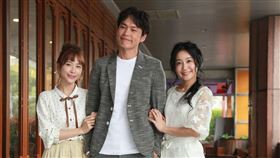 黃鐙輝、陳婉婷、方大緯、黃云歆。（大愛提供）