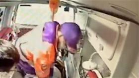 桃園,自撞,車禍,路滑,死亡,重傷（圖／翻攝畫面）