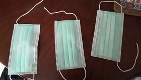 爆廢公社，口罩連續斷3個，中樂透的悲劇。（圖／翻攝自爆廢公社)
