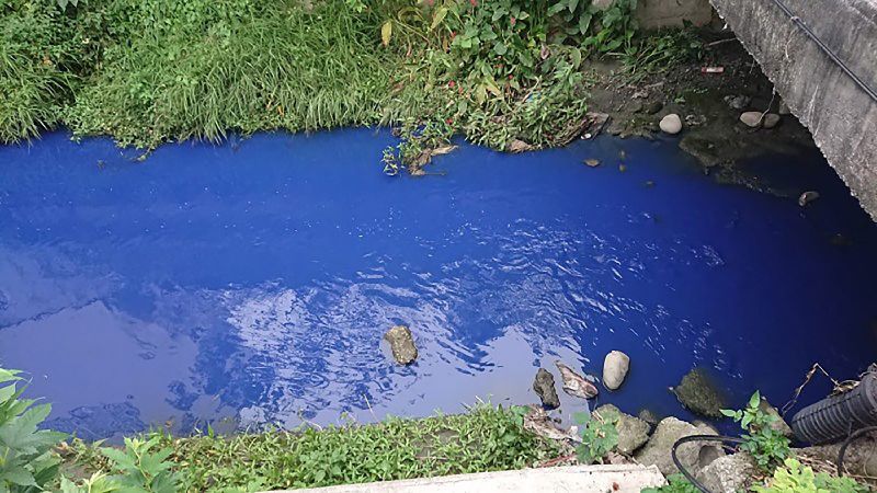 水圳變「藍色多瑙河」　環保局追查