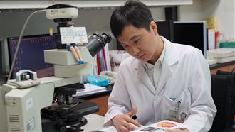 當醫師罹罕病　「會窮盡一生找解藥」