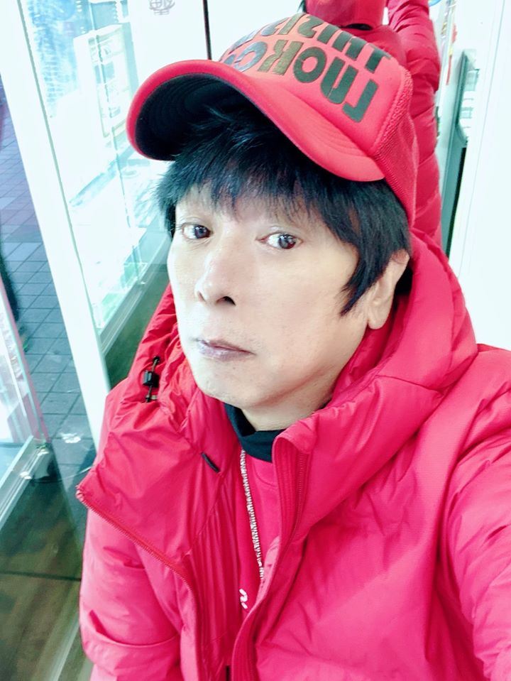 曹西平生前與家中兄弟鬧翻。(圖/翻攝自曹西平臉書)