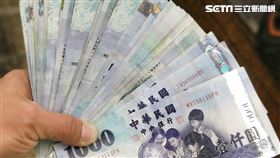 新台幣、千元(圖/記者邱榮吉攝影)
