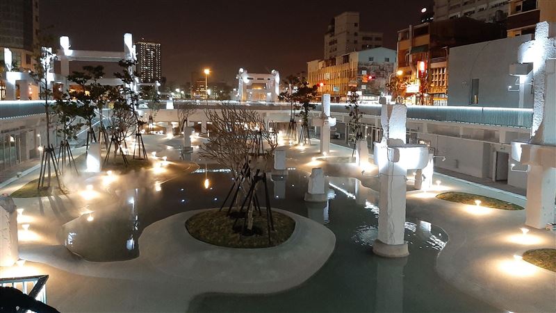 台南河樂廣場遊客多　將每週休園一天