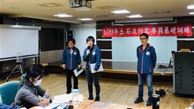 水保局開發了Line機器人功能，防災專員可以透過通訊軟體回報即時的災情。（圖／行政院農業委員會水土保持局提供）