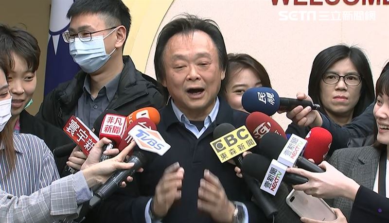 不甩葉元之護航　王世堅痛罵饒慶鈴