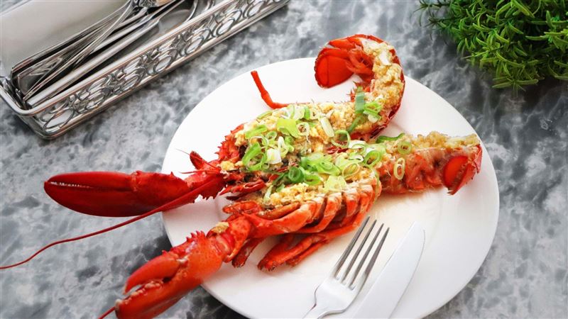 星級飯店吃到爽　波士頓龍蝦下殺百元