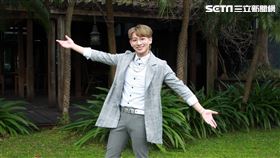 嘻小瓜接受三立新聞網專訪。（記者邱榮吉/攝影） 