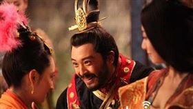 皇帝好色。微博