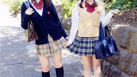 日本女高中生/學生制服/微博