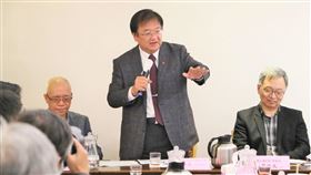 ▲立法院衛生環境委員會考察基層診所。（圖／民進黨立委邱泰源提供）