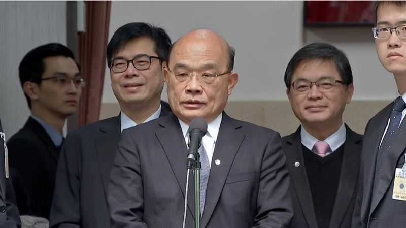 口罩實名制2.0今取貨　蘇揆親體驗