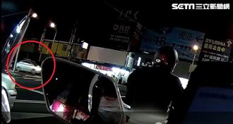 狂闖紅燈趕送醫　警攔查後霸氣幫開道