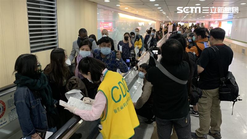出國爽玩確診回台　委員勸可條件封鎖